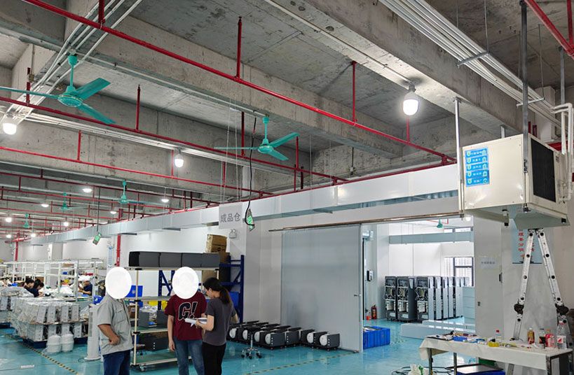 工業省電空調設備-臥式管道機型,工業車間崗位降溫.jpg 工業省電空調設備-臥式管道機型,工業車間崗位降溫.jpg